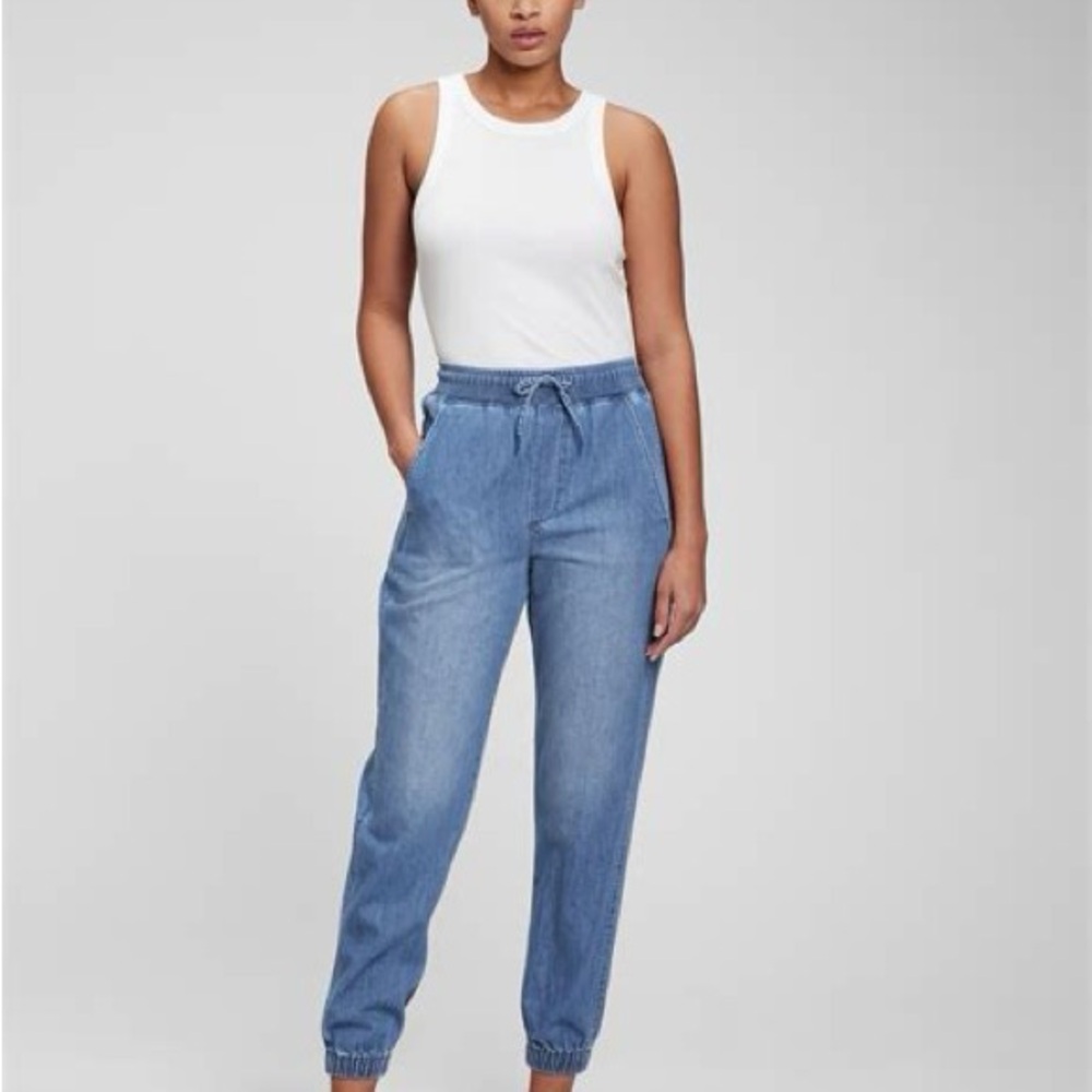 GAP Light Blue Jogger Jeans